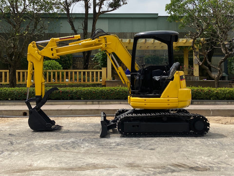 024.04 Komatsu PC38UU-2E Mini Excavator S/N 4732