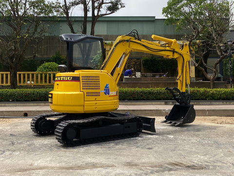 024.04 Komatsu PC38UU-2E Mini Excavator S/N 4732