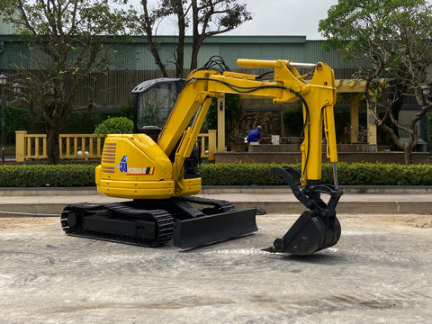 024.04 Komatsu PC38UU-2E Mini Excavator S/N 4732