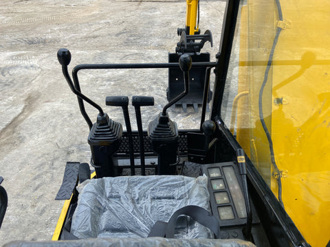 024.05 Komatsu PC50UU Mini Excavator S/N 5649