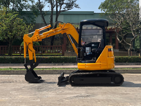 030.01 Komatsu PC28UU-2E Mini Excavator S/N 13838