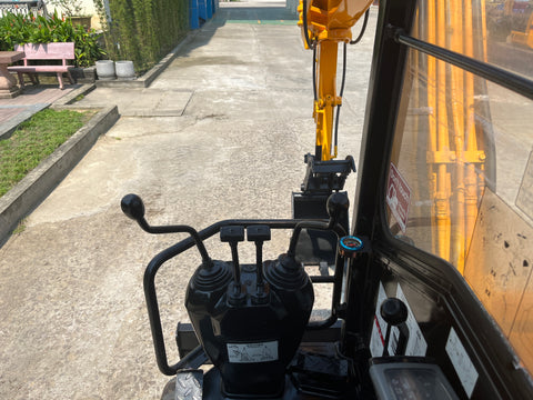 030.01 Komatsu PC28UU-2E Mini Excavator S/N 13838