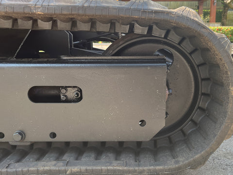 030.01 Komatsu PC28UU-2E Mini Excavator S/N 13838