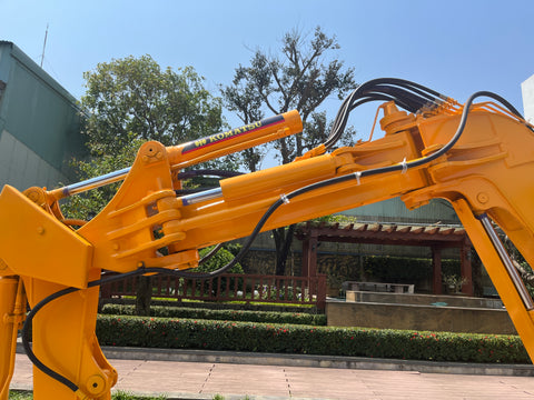 030.01 Komatsu PC28UU-2E Mini Excavator S/N 13838