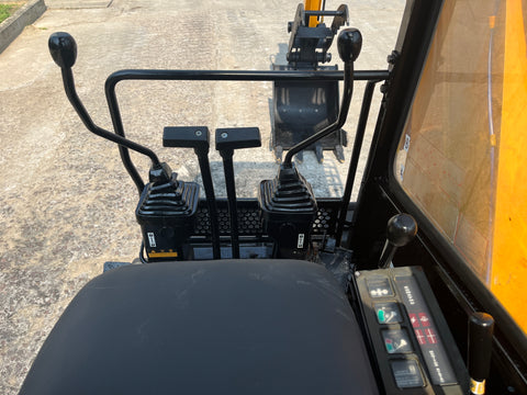 030.04 Komatsu PC50UU Mini Excavator S/N 3072