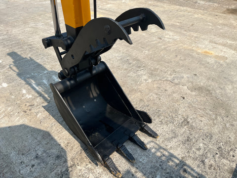 030.04 Komatsu PC50UU Mini Excavator S/N 3072