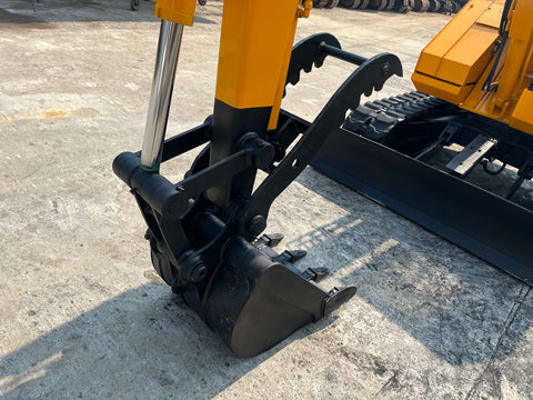 030.04 Komatsu PC50UU Mini Excavator S/N 3072