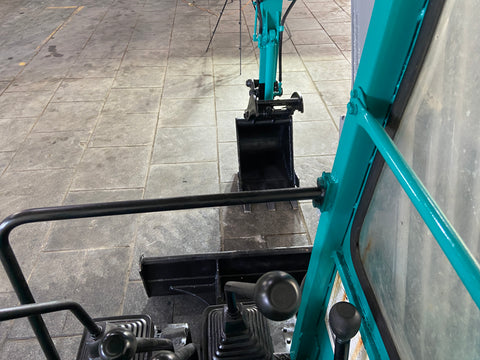 018.06 Komatsu PC28UU Mini Excavator S/N 3901