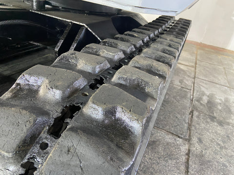 018.06 Komatsu PC28UU Mini Excavator S/N 3901