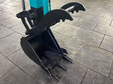 018.06 Komatsu PC28UU Mini Excavator S/N 3901