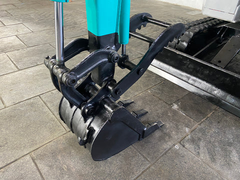 018.06 Komatsu PC28UU Mini Excavator S/N 3901