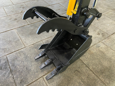 018.03 Komatsu PC20-6 Mini Excavator S/N 28730