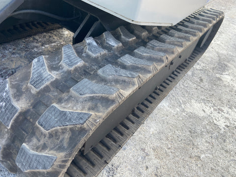 027.01 Komatsu PC28UU Mini Excavator S/N 2012