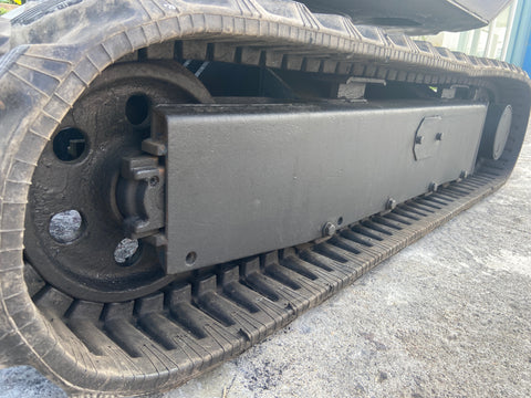 027.01 Komatsu PC28UU Mini Excavator S/N 2012