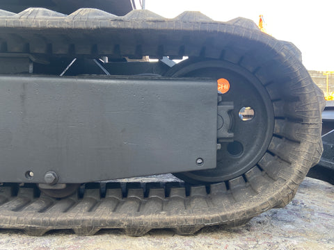 027.01 Komatsu PC28UU Mini Excavator S/N 2012