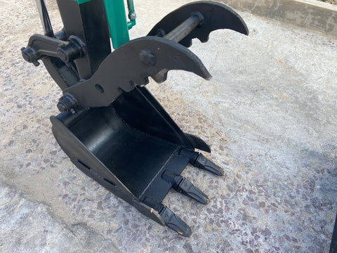 027.01 Komatsu PC28UU Mini Excavator S/N 2012