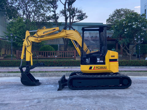 027.04 Komatsu PC38UU Mini Excavator S/N 2157