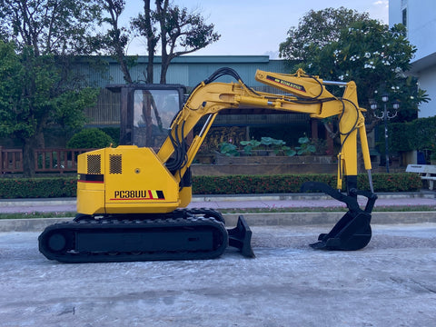 027.04 Komatsu PC38UU Mini Excavator S/N 2157