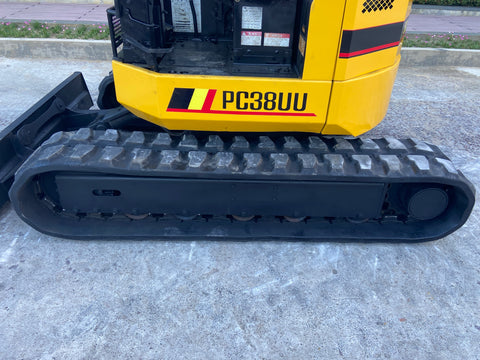 027.04 Komatsu PC38UU Mini Excavator S/N 2157