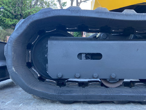 027.04 Komatsu PC38UU Mini Excavator S/N 2157