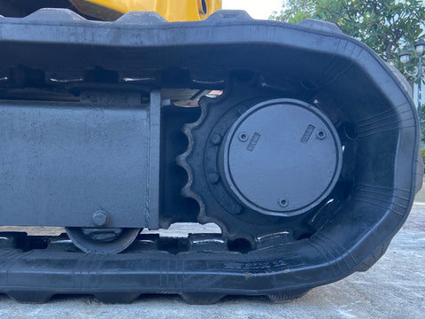 027.04 Komatsu PC38UU Mini Excavator S/N 2157