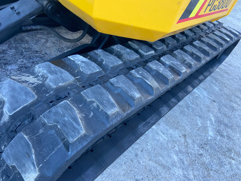 027.04 Komatsu PC38UU Mini Excavator S/N 2157