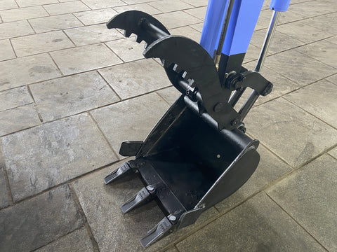 019.04 Komatsu PC28UU-2 Mini Excavator S/N 7719