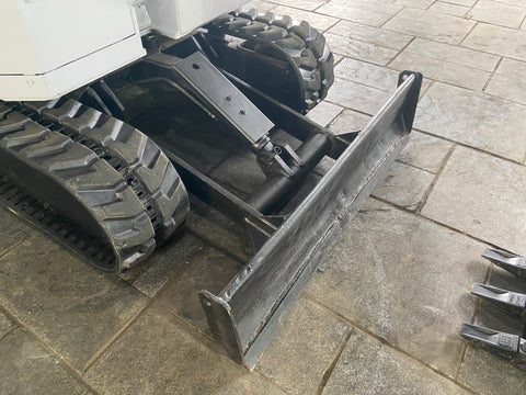 019.02 Komatsu PC28UU Mini Excavator S/N 2231