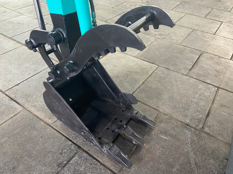 019.02 Komatsu PC28UU Mini Excavator S/N 2231