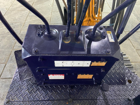 019.01 Komatsu PC10-2 Mini Excavator S/N 4858