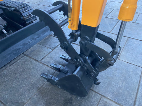 019.01 Komatsu PC10-2 Mini Excavator S/N 4858