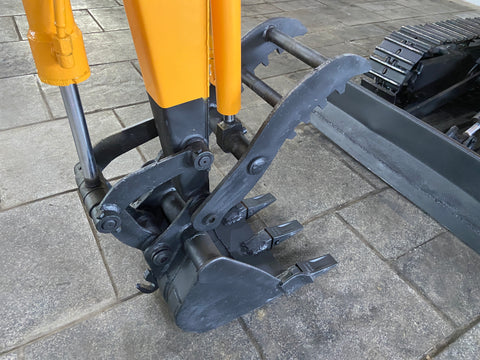 019.01 Komatsu PC10-2 Mini Excavator S/N 4858