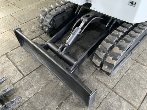 019.03 Komatsu PC28UU Mini Excavator S/N 4698