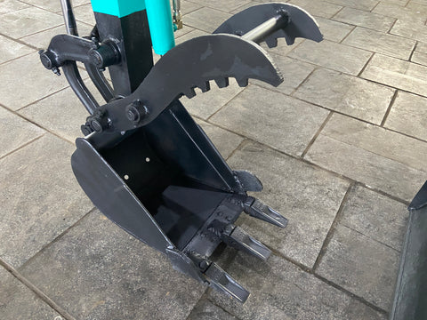 019.03 Komatsu PC28UU Mini Excavator S/N 4698