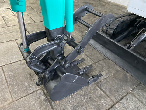 019.03 Komatsu PC28UU Mini Excavator S/N 4698