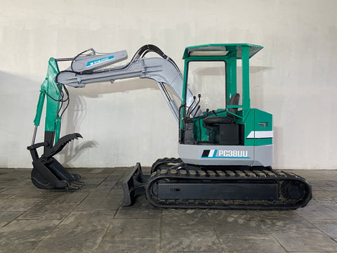 020.05 Komatsu PC38UU Mini Excavator S/N 1437
