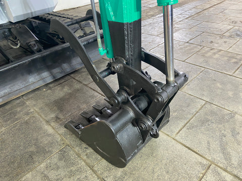 020.05 Komatsu PC38UU Mini Excavator S/N 1437