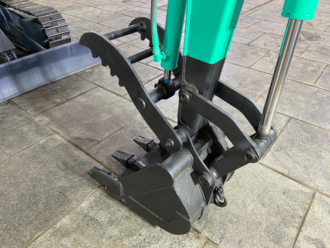 020.01 Komatsu PC10-7 Mini Excavator S/N 26596