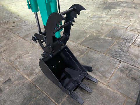 021.04 Komatsu PC28UU Mini Excavator S/N 2087