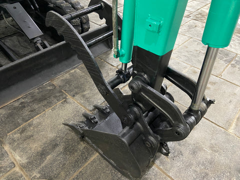 021.05 Komatsu PC28UU Mini Excavator S/N 3722