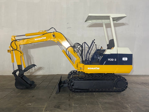 021.01 Komatsu PC10-3 Mini Excavator S/N 5642