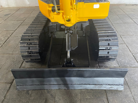 021.01 Komatsu PC10-3 Mini Excavator S/N 5642