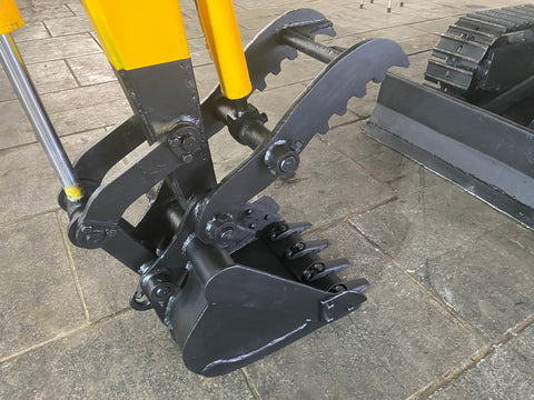 021.01 Komatsu PC10-3 Mini Excavator S/N 5642