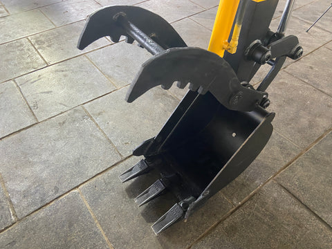 021.03 Komatsu PC20-5 Mini Excavator S/N 20600