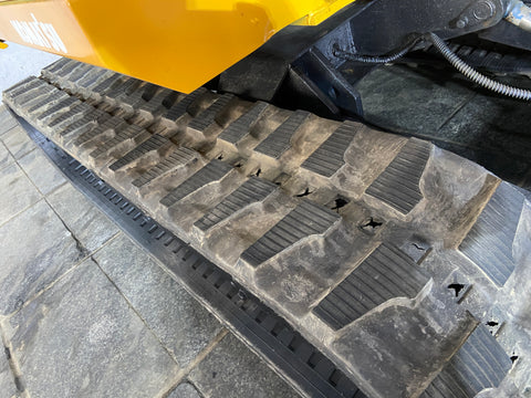 022.02 Komatsu PC15-2 Mini Excavator S/N 3269