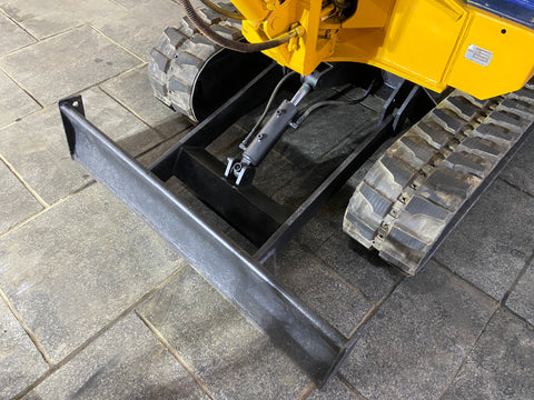 022.02 Komatsu PC15-2 Mini Excavator S/N 3269