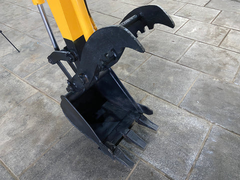 022.02 Komatsu PC15-2 Mini Excavator S/N 3269