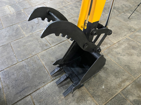 022.02 Komatsu PC15-2 Mini Excavator S/N 3269