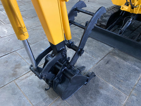 022.02 Komatsu PC15-2 Mini Excavator S/N 3269