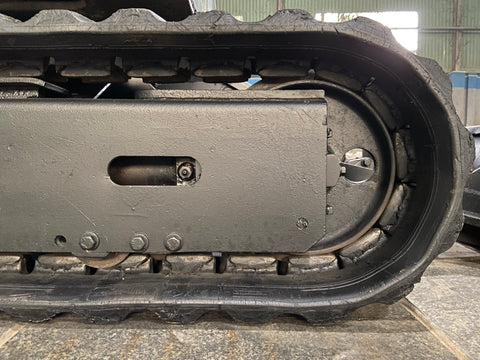 022.04 Komatsu PC28UU Mini Excavator S/N 6468